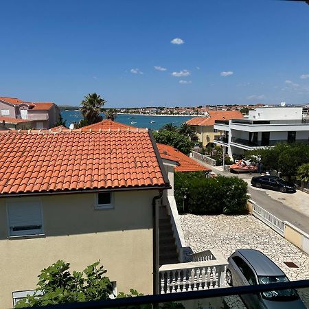 Apartment Vila Lina Vir Ngoại thất bức ảnh