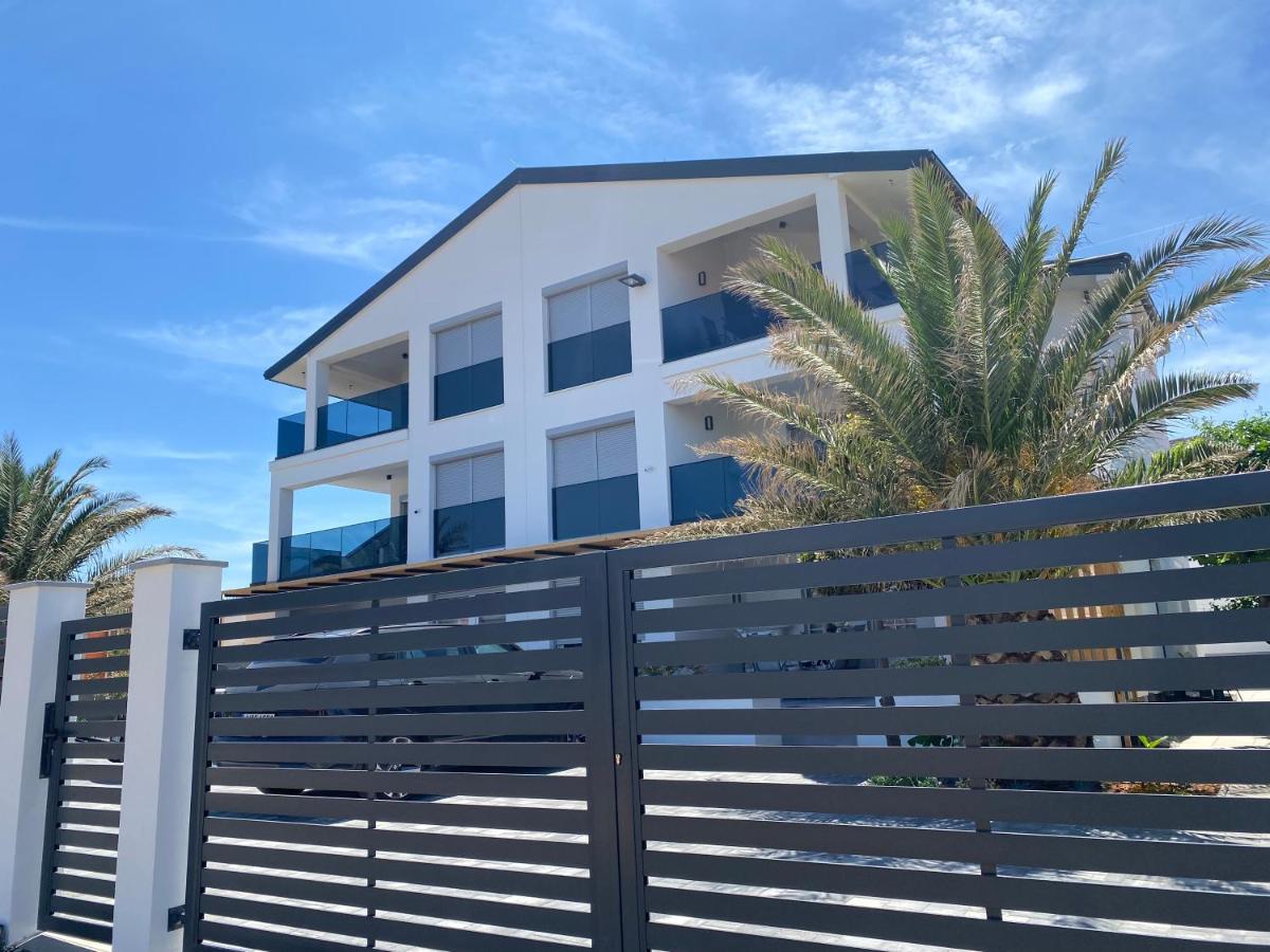 Apartment Vila Lina Vir Ngoại thất bức ảnh