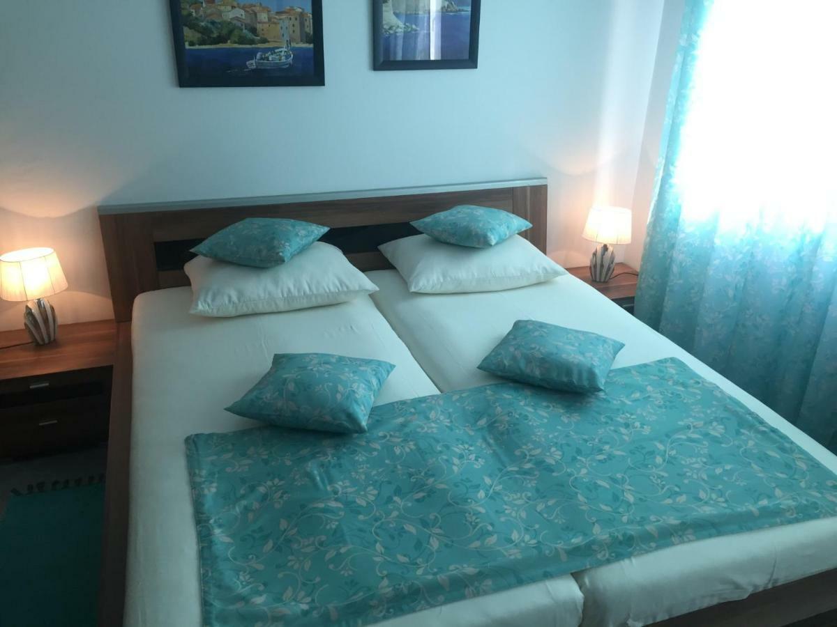 Apartment Vila Lina Vir Ngoại thất bức ảnh